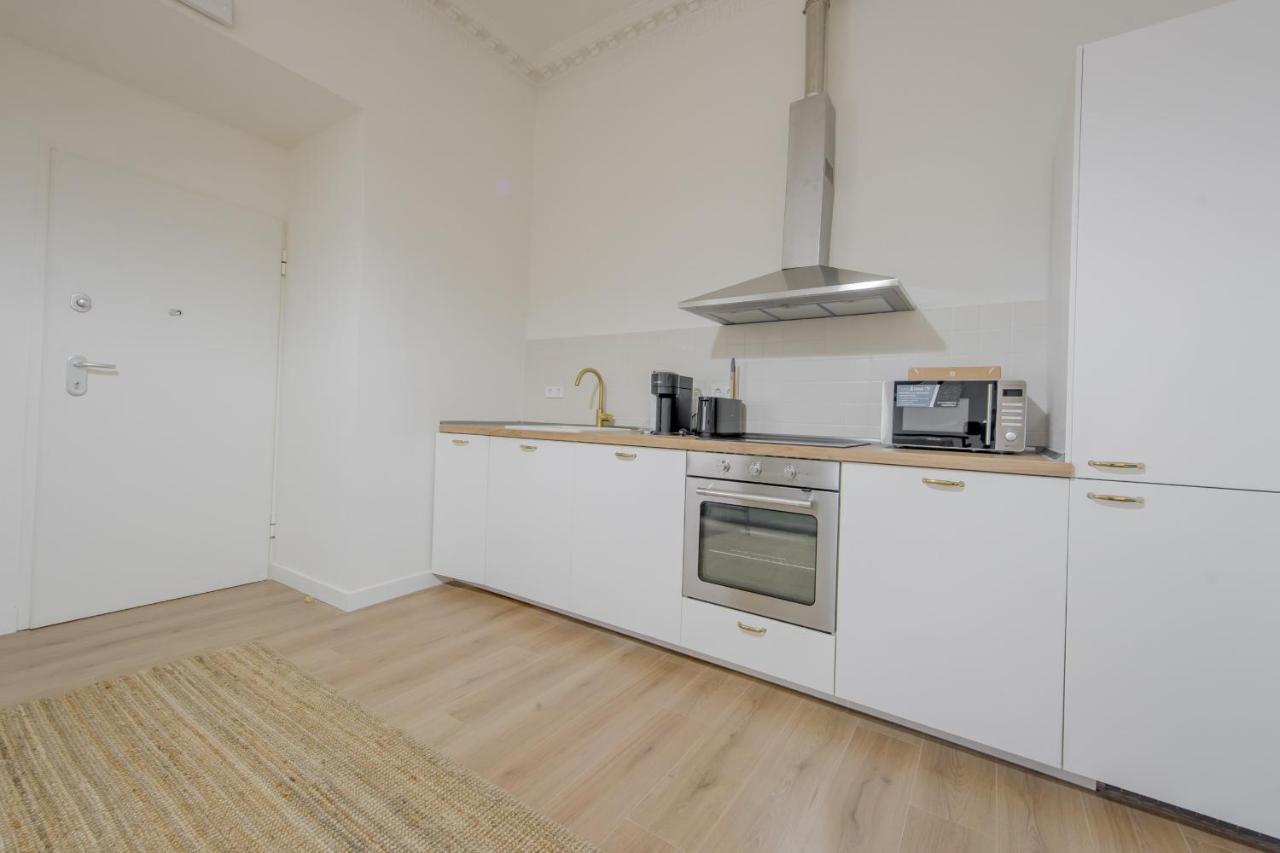 Modern Apt & Cool Interior Design En El Retiro * Madri