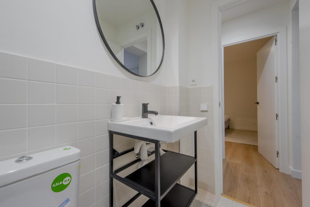 Modern Apt & Cool Interior Design En El Retiro * Madri