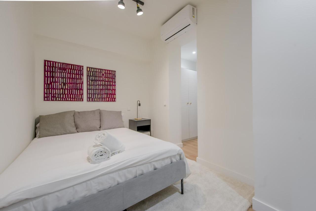 Modern Apt & Cool Interior Design En El Retiro * Madri